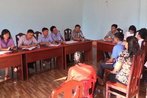 Chủ nhiệm Ủy ban Kiểm tra Tỉnh ủy Thái Thanh Bình dự sinh hoạt Chi bộ làng Kon Sơ Lăng
